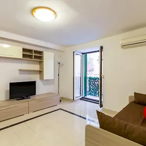 qs1-indipendent-flat-in-center.hotels-amalfi.com/